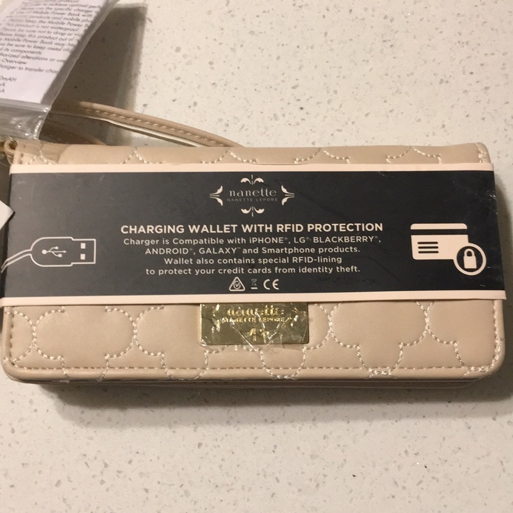 Nanette Lepore Charging Wallet